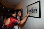 Shriya Saran at art exhibition in Mumbai on 18th April 2016